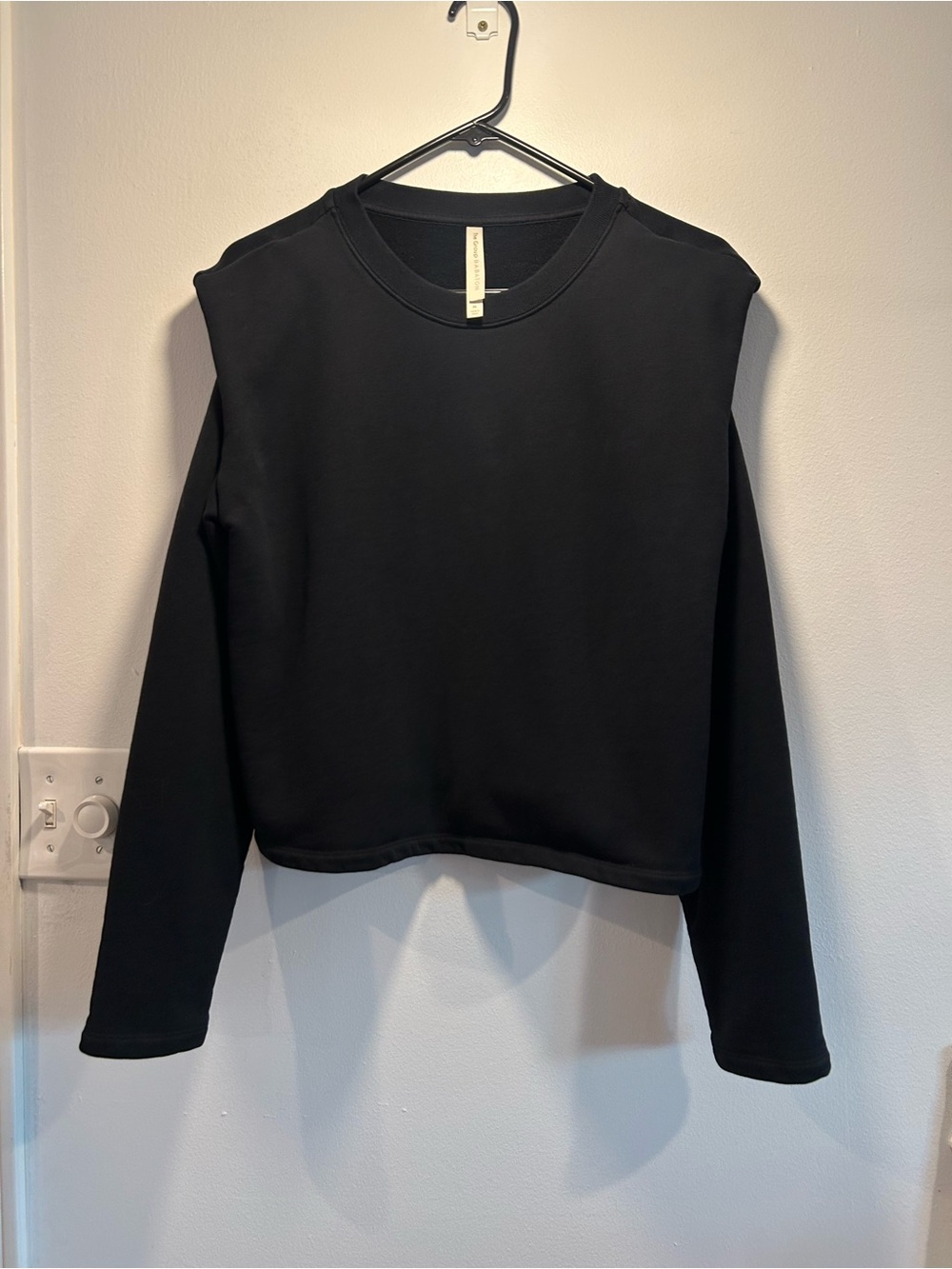 Babaton by Aritzia Persona Sweater Padded Shoulders Black Long Sleeve Crewneck